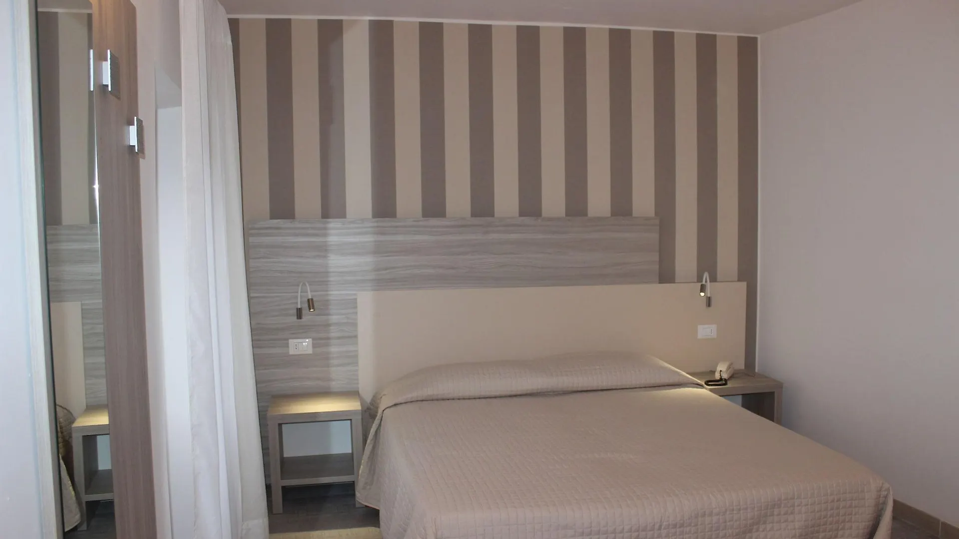 Hotel Miralago Pieve  3*, Pieve (Lombardy)