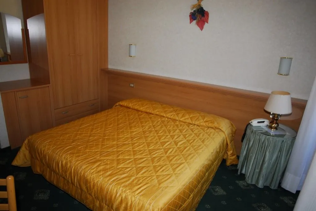 Hotel Miralago Pieve  Italy