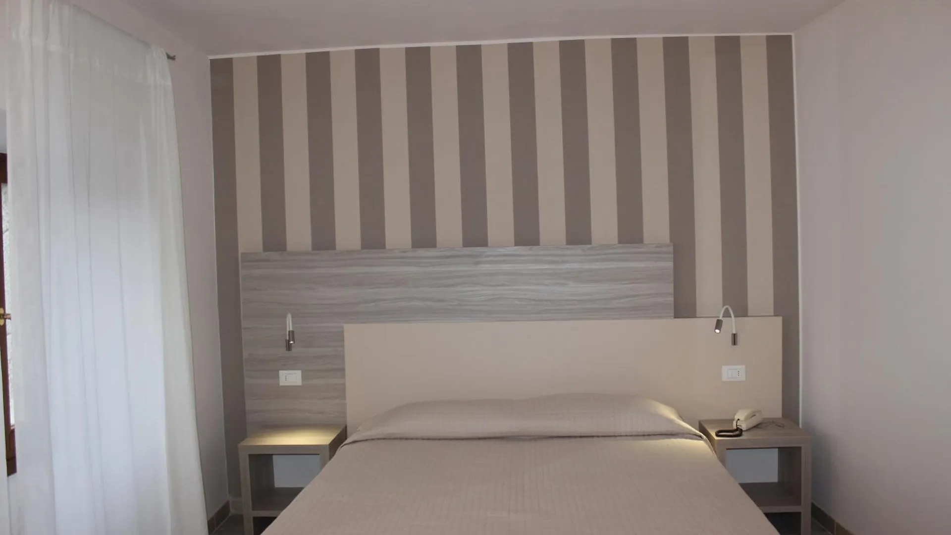 Hotel Miralago Pieve  Italia