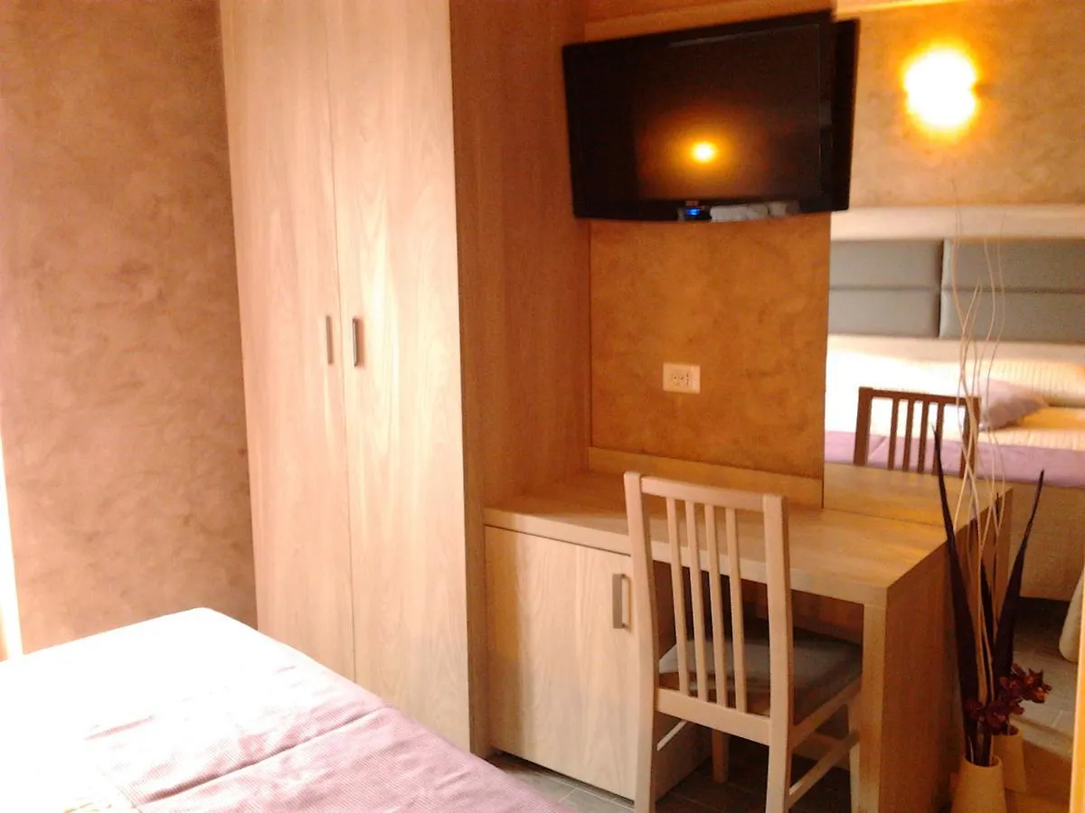 Hotel Miralago Pieve  3*, Pieve (Lombardy)